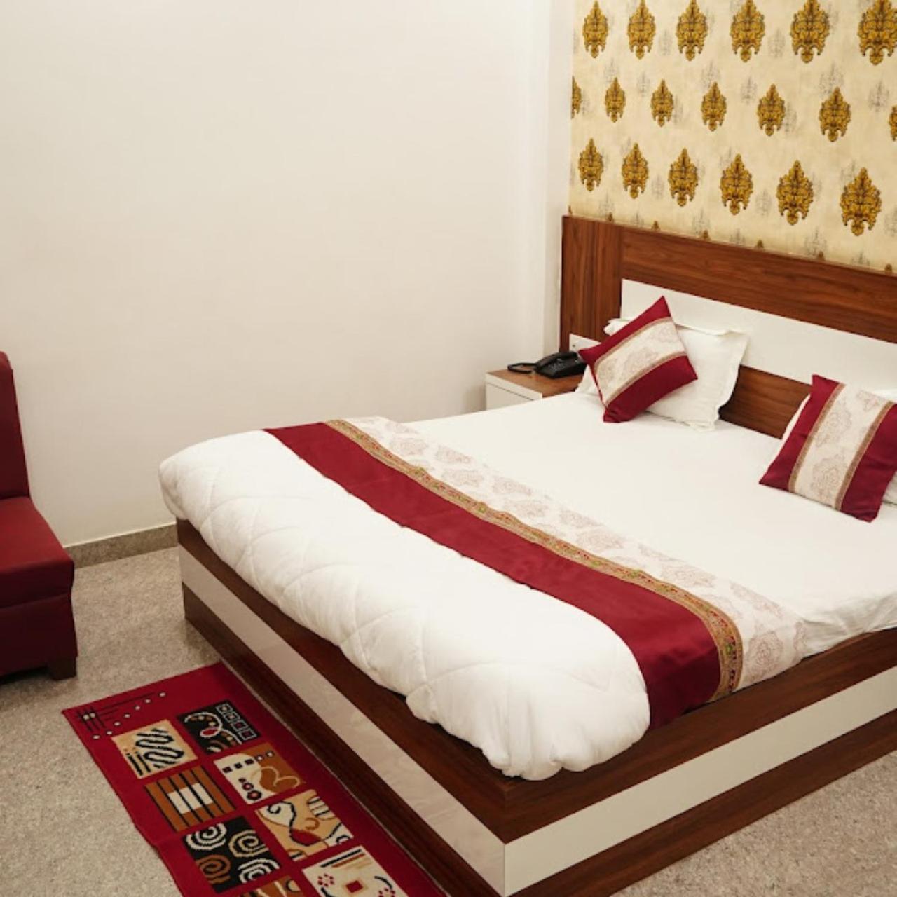 Hotel The Ramay Palace Ayodhya Buitenkant foto